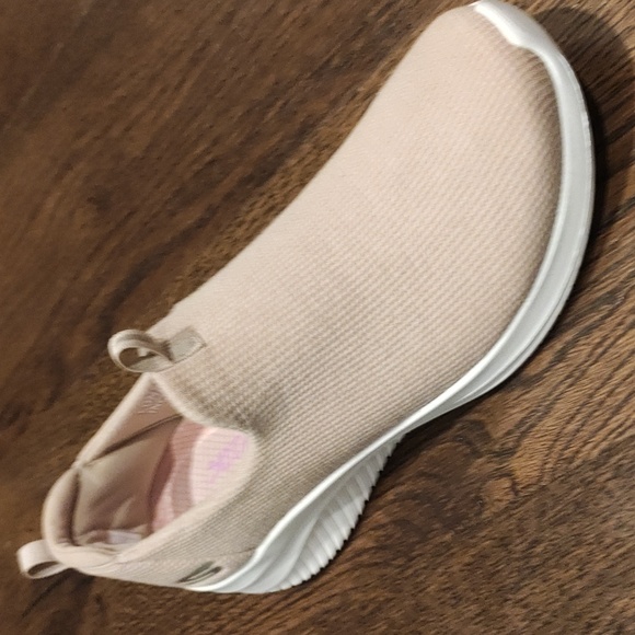 Sketchers Slip on Runners size 9.5 - Picture 4 of 4